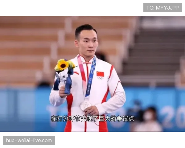 假如肖若腾上综艺，评论区先争论他每天训练几小时还是他拎的那个包